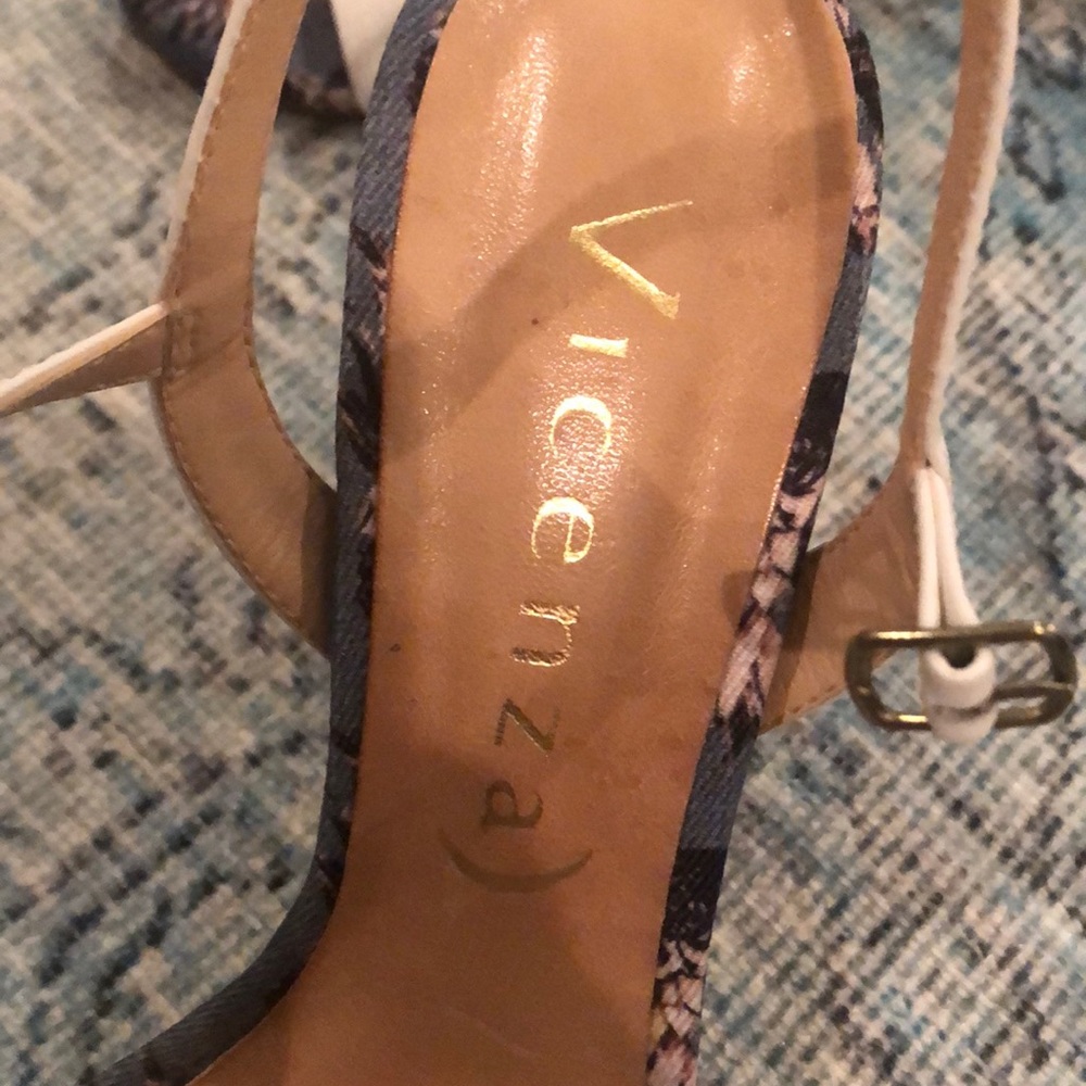 Selling these Vicenza shoes from Anthropologie - Picture 4 of 4